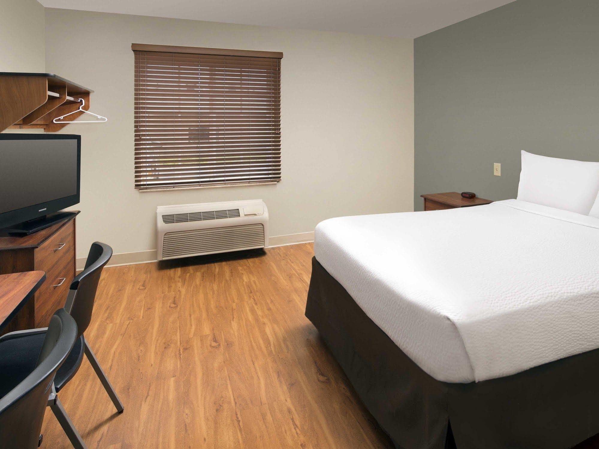Woodspring Suites Lincoln Northeast I-80 Extérieur photo